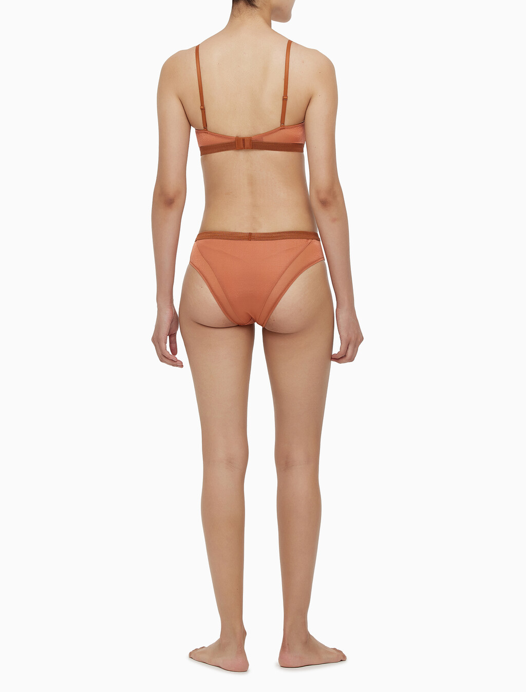 Buy 여성 퓨쳐 쉬프트 홀리데이 AF 하이레그 탕가 in color RED BROWN