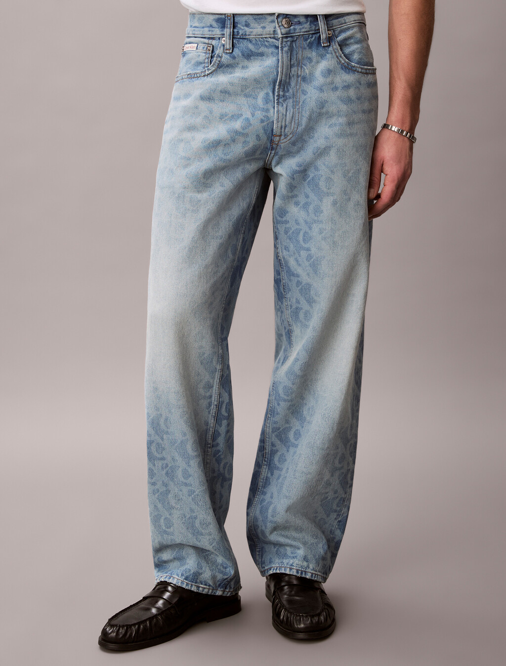 Buy 90S 스트레이트 진 in color Light Blue