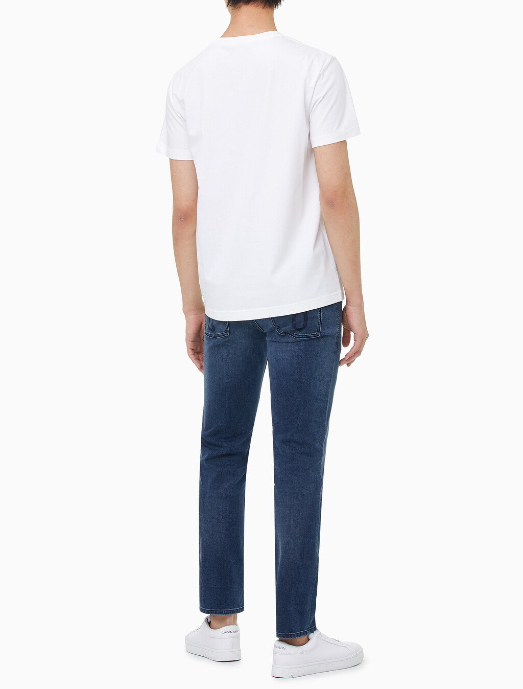 Buy 남성 레귤러핏 솔리드 CK 로고 반팔 티셔츠 in color BRIGHT WHITE