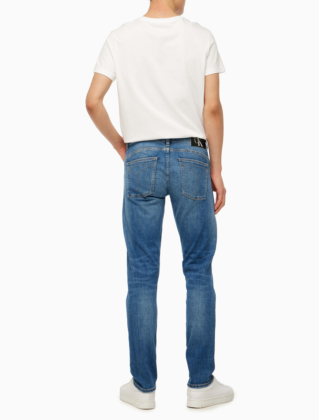 Buy 남성 바디 테이퍼핏  미드블루 이탤리언 데님 in color MID BLUE BACK EMBRO