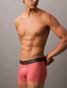 Buy 남성 브러시드 마이크로파이버 스트레치 로우 라이즈 트렁크 in color ANTIQUE PINK