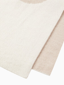 Buy 남녀공용  투톤 볼드 로고 울 머플러 in color CHALK