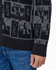 Buy 남성  릴렉스 핏 AOP 로고 스웨터 가디건 in color CK BLACK