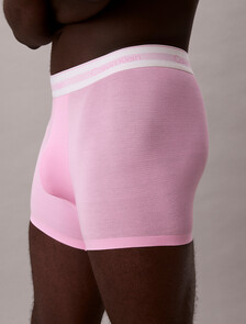 Buy 남성 아이콘 모달 메쉬 스트레치 트렁크 in color Pink