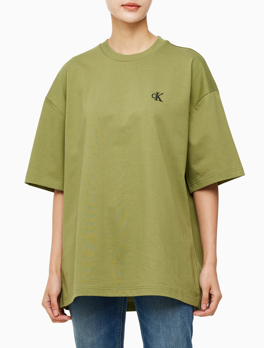 Buy 남녀공용 엠보싱 로고 반팔 티셔츠 in color KHAKI