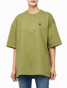 Buy 남녀공용 엠보싱 로고 반팔 티셔츠 in color KHAKI