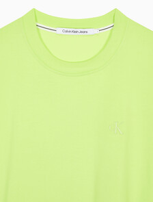 Buy 남성 릴렉스핏 그래픽 기능성 반팔 티셔츠 in color GREEN