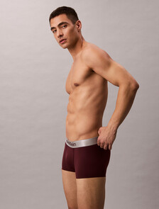 Buy 남성 브러시드 마이크로파이버 스트레치 로우 라이즈 트렁크 in color Dark Pink