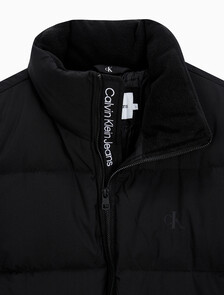 Buy 남성 레귤러핏 스탠드 카라 숏 다운 푸퍼 재킷 in color CK BLACK