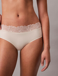 Buy 여성 퍼펙틀리 핏 레이스 AF 힙스터 in color BONE WHITE