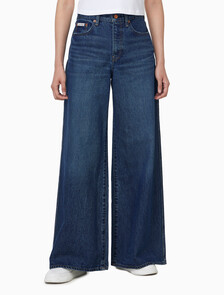 Buy 여성 슈퍼 와이드 레그핏 다크 블루 데님 in color DARK BLUE