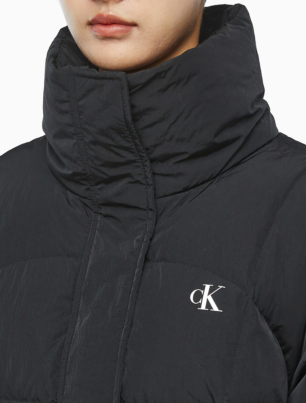 Buy 여성 벨트 롱 푸퍼 in color CK BLACK