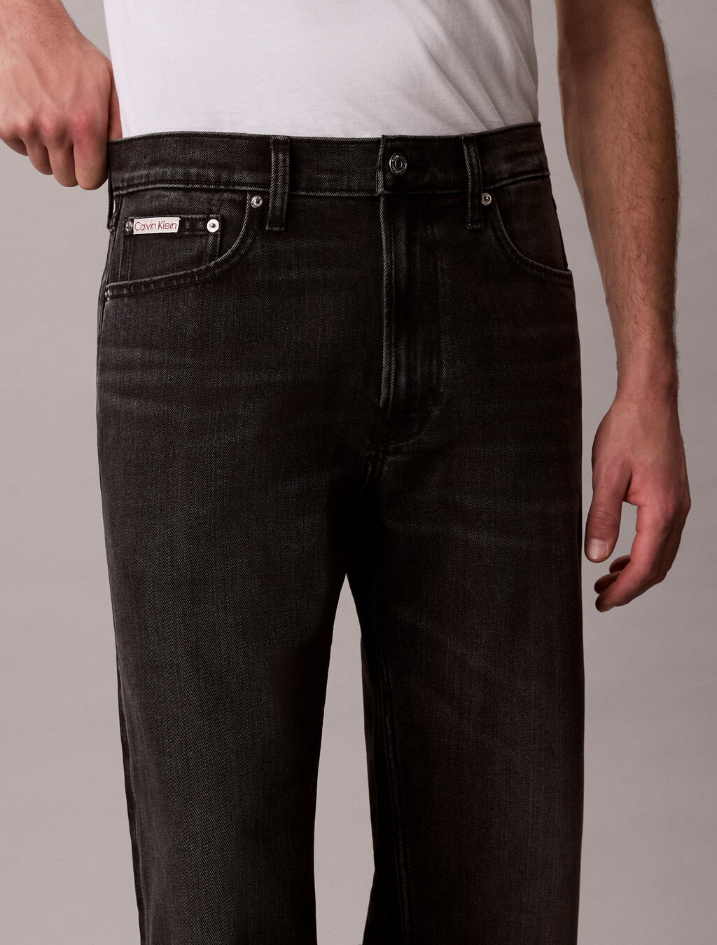 Buy 90S 스트레이트 37.5 진 in color Black