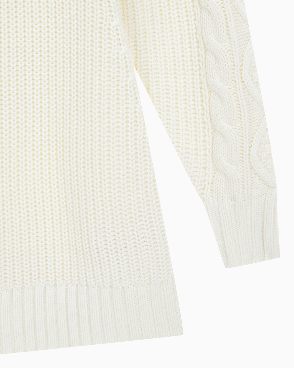 Buy 여성 케이블 스웨터 드레스 in color WHITE
