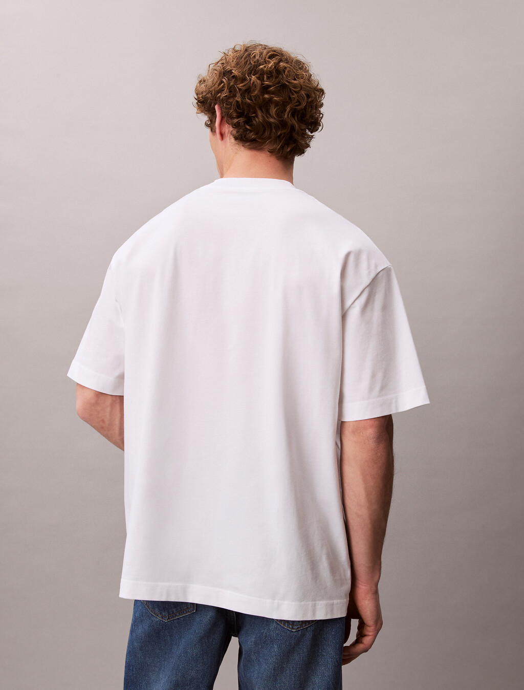 Buy 남성 오버핏 모노그램 로고 반팔 티셔츠 in color BRIGHT WHITE