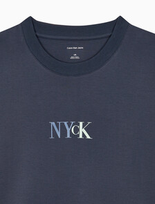 Buy 남성 NYCK 그래픽 반팔 티셔츠 in color NAVY