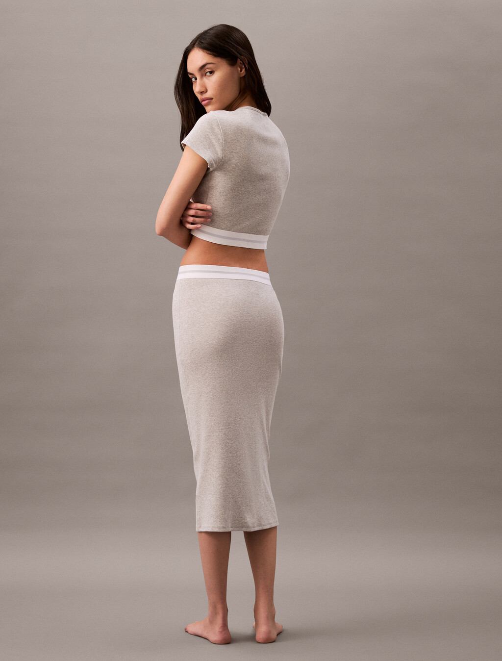 Buy 여성 코튼 스트레치 립 리브드 크롭티 in color GREY HEATHER