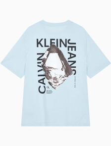 Buy 남성 릴렉스핏 모던 메탈 로고 반팔 티셔츠 in color KEEPSAKE BLUE