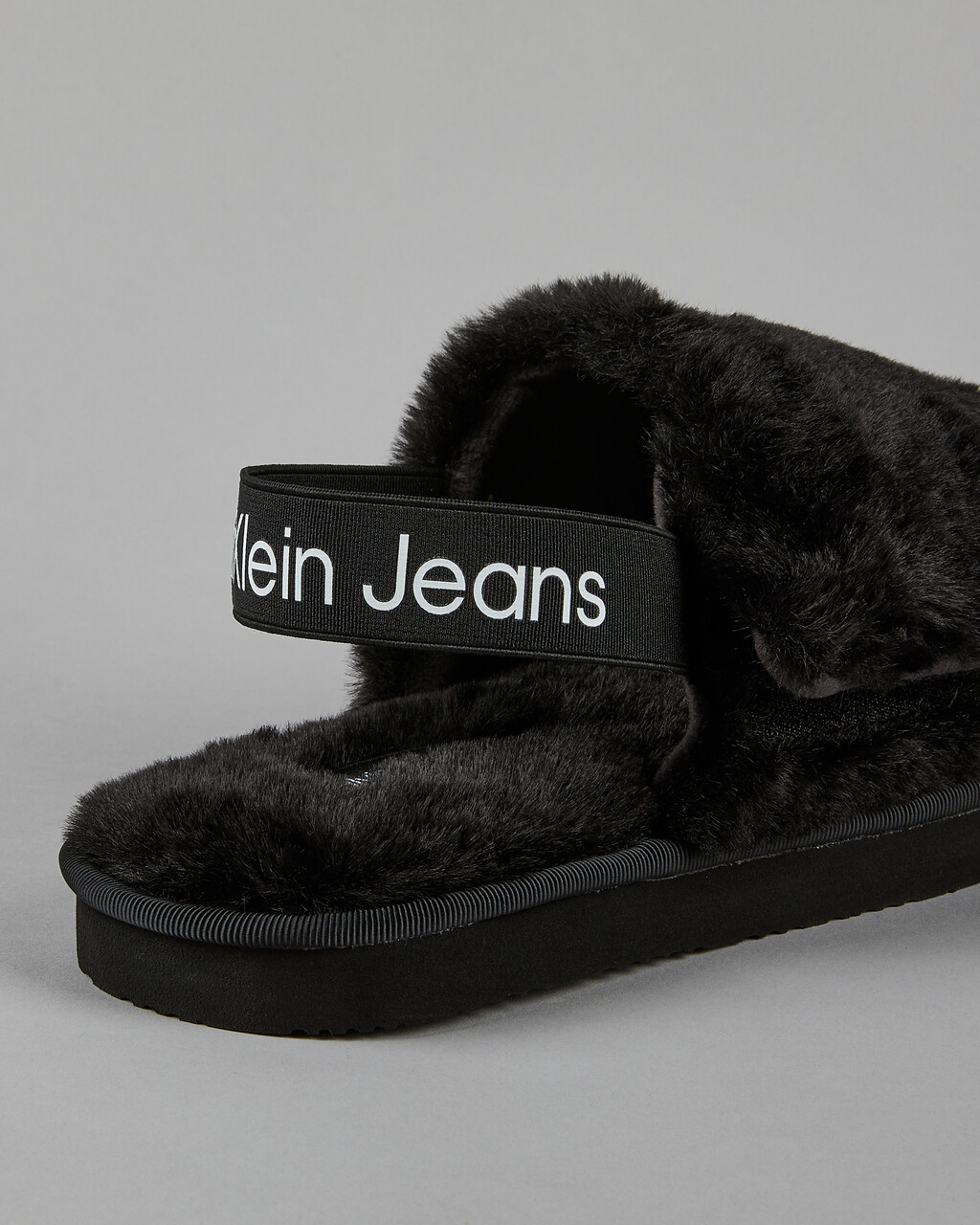Buy 여성 루가노 에코 퍼 슬리퍼 in color CK BLACK