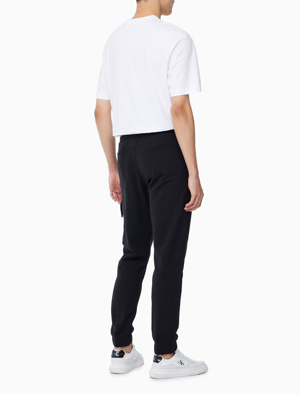 Buy 남성 릴렉스핏 밴딩 카고 스웻팬츠 in color CK BLACK