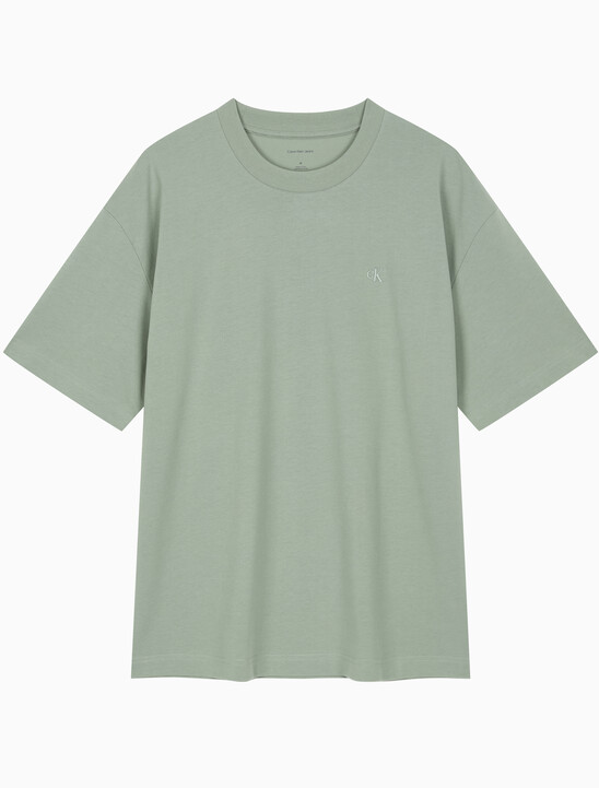 남성 오버핏 엠보스 모노로고 티