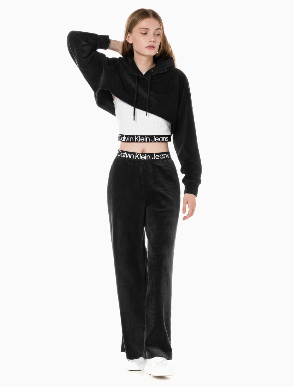 Buy 여성 벨벳 와이드레그 팬츠 in color CK BLACK