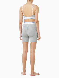 Buy 여성 아이콘 쉐입웨어 쇼츠 in color GREY HEATHER