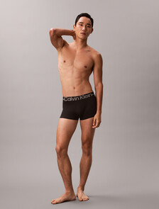 Buy 남성 뉴 사인 로고 로우 라이즈 트렁크 in color BLACK