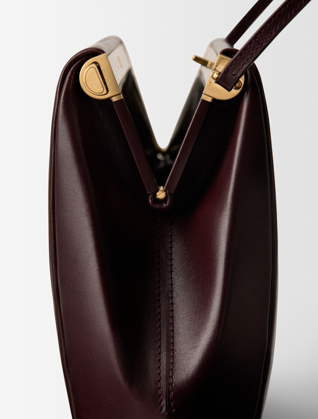 Buy TINA FRAME BAG in color Currant