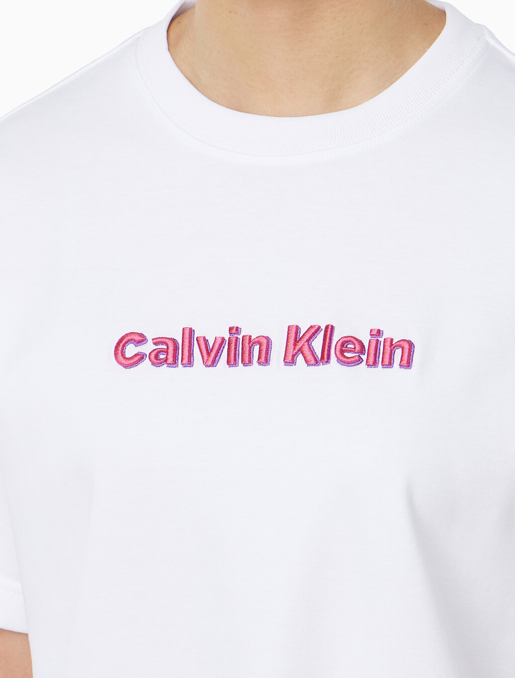 Buy 여성 S/S 투톤 3D 엠브로이더리 로고 티셔츠 in color BRILLIANT WHITE