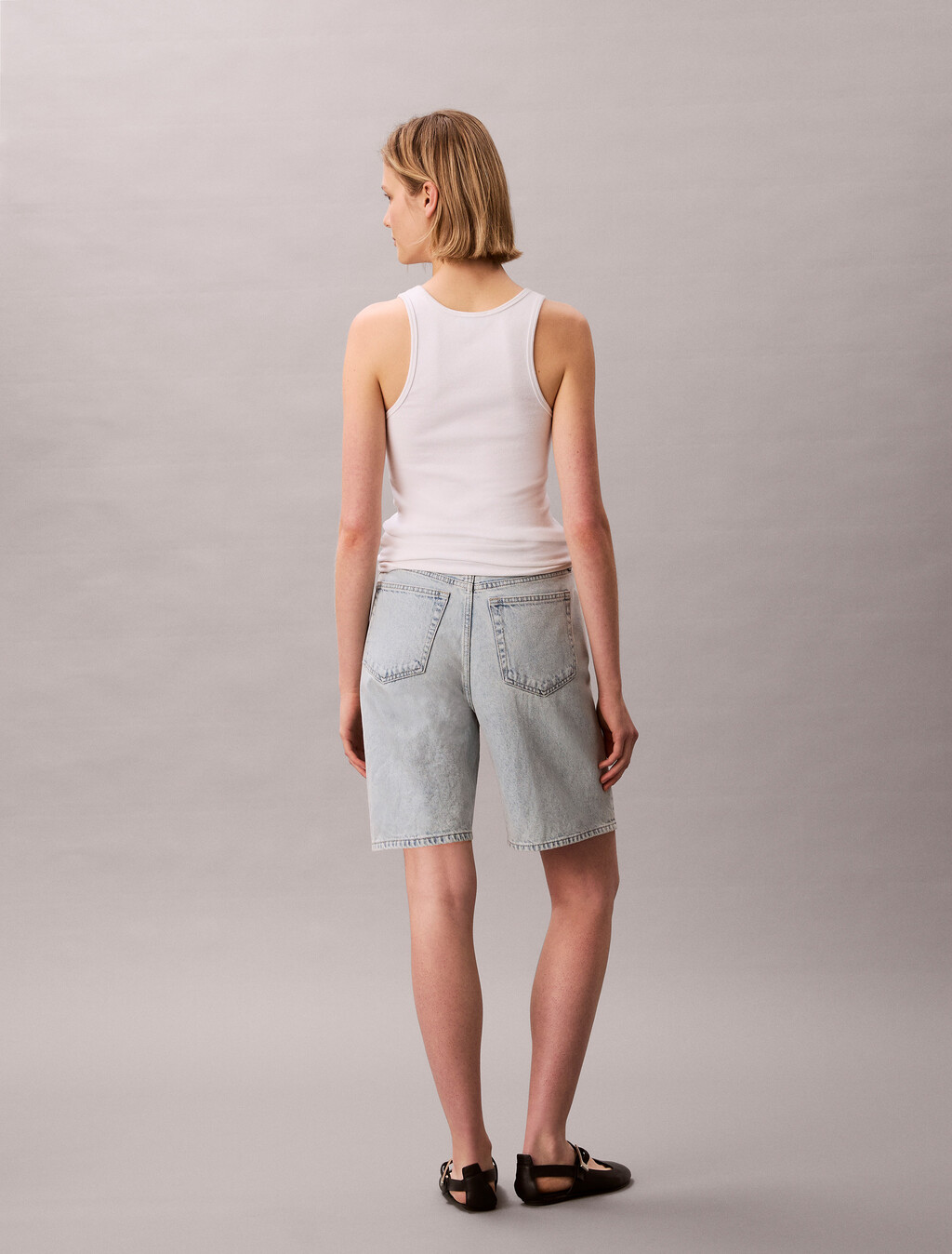 Buy 여성 버뮤다 데님 쇼츠 in color Bleached Blue