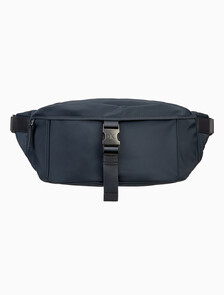 Buy 남성 CKJ 스피드 클립 유틸리티 플랩 웨이스트백 in color NAVY