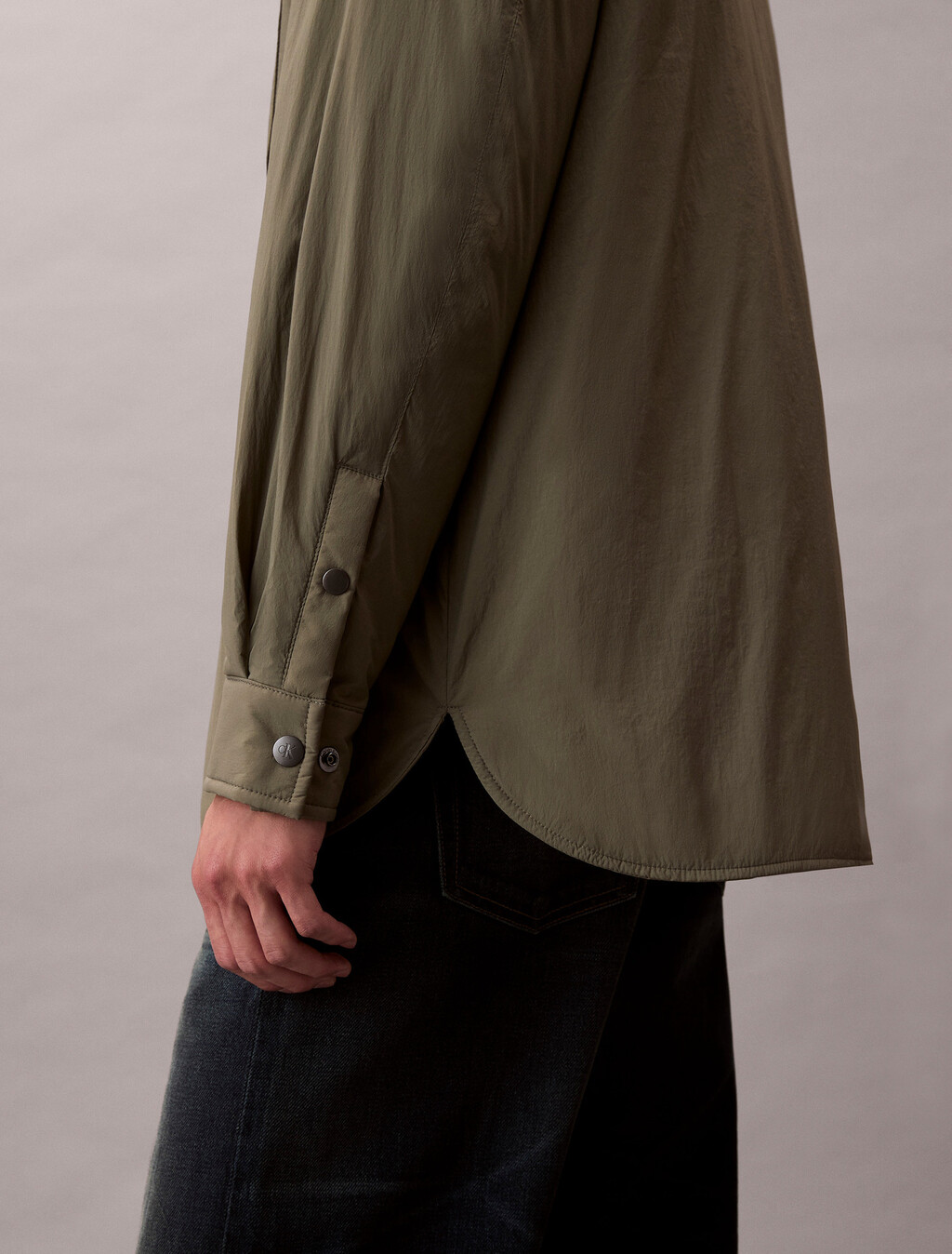 Buy 남성 패디드 셔츠 자켓 in color Kaki