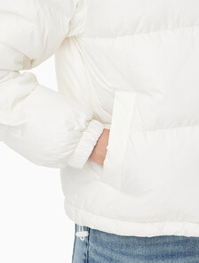 Buy 여성 에센셜 미드 웨잇 푸퍼 자켓 in color Ivory