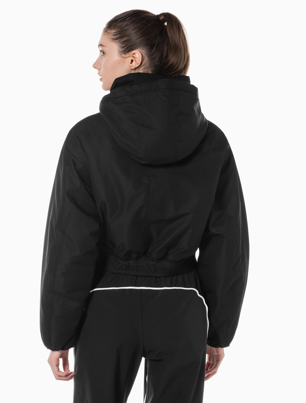 Buy 여성 크롭 패디드 재킷 in color BLACK