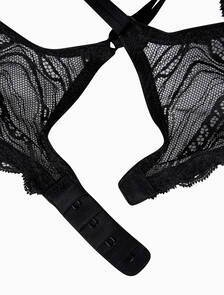 Buy 여성 센슈얼 스트레치 레이스 플런지 브라 in color BLACK