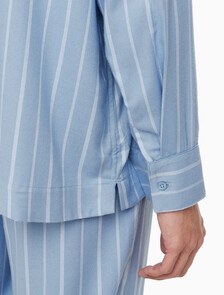 Buy 남성 울트라 소프트 플란넬 롱 슬리브 버튼 다운 in color KATE STRIPE+FADED DENIM