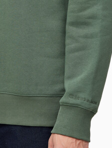 Buy 남성 레귤러핏 CK 뱃지 로고 기모 스웨트셔츠 in color KHAKI
