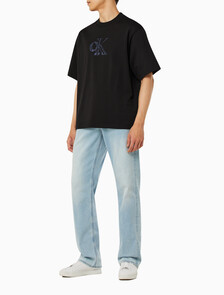 Buy 남성 릴렉스핏 스몰 로고 반팔 티셔츠 in color CK BLACK