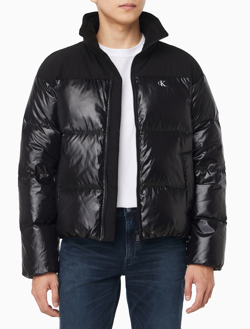 Buy 남녀공용 릴렉스핏 숏 블로킹 다운 푸퍼 in color BLACK