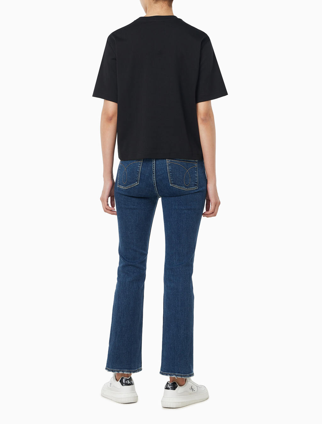 Buy 여성 S/S 투톤 3D 엠브로이더리 로고 티셔츠 in color BLACK
