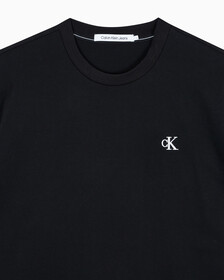 Buy 남녀공용 엠보싱 로고 반팔 티셔츠 in color CK BLACK