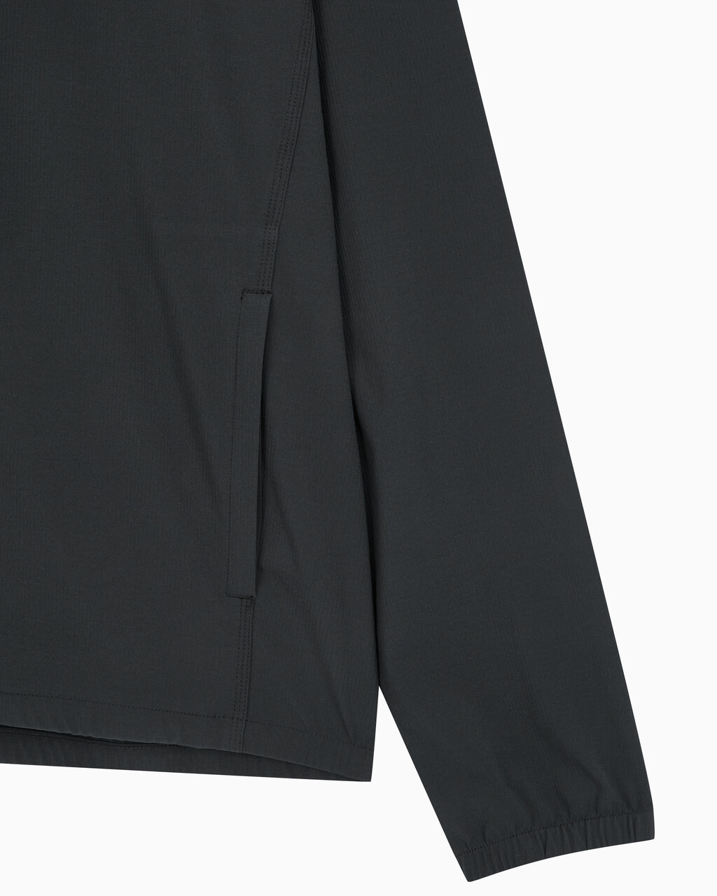 Buy 남성 레귤러핏 윈드 재킷 in color BLACK