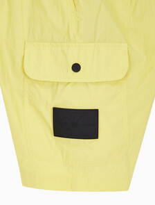 Buy 남성 나일론 라이트웨이트 카고 쇼츠 in color YELLOW SAND