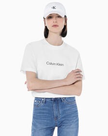 Buy 여성 릴렉스드 스탠다드로고 크루넥 반팔 티셔츠  in color BRILLIANT WHITE