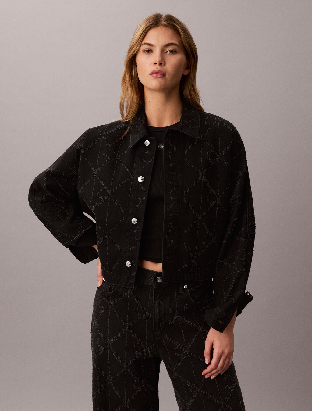 Buy 여성 돌먼 트러커 CK 니들 펀치 블랙 데님 자켓 in color CK WORN BLACK
