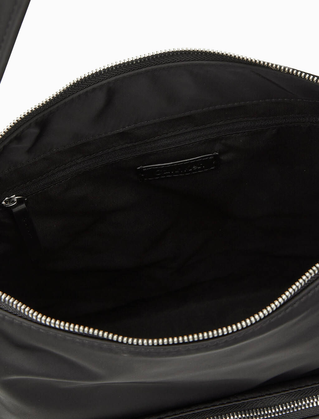 Buy 여성 포켓 나일론 사첼 in color BLACK