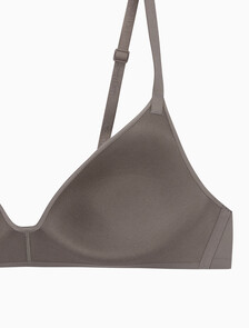 Buy 여성 퍼펙틀리 핏 AF 와이어프리 티셔츠 브라 in color Dark green