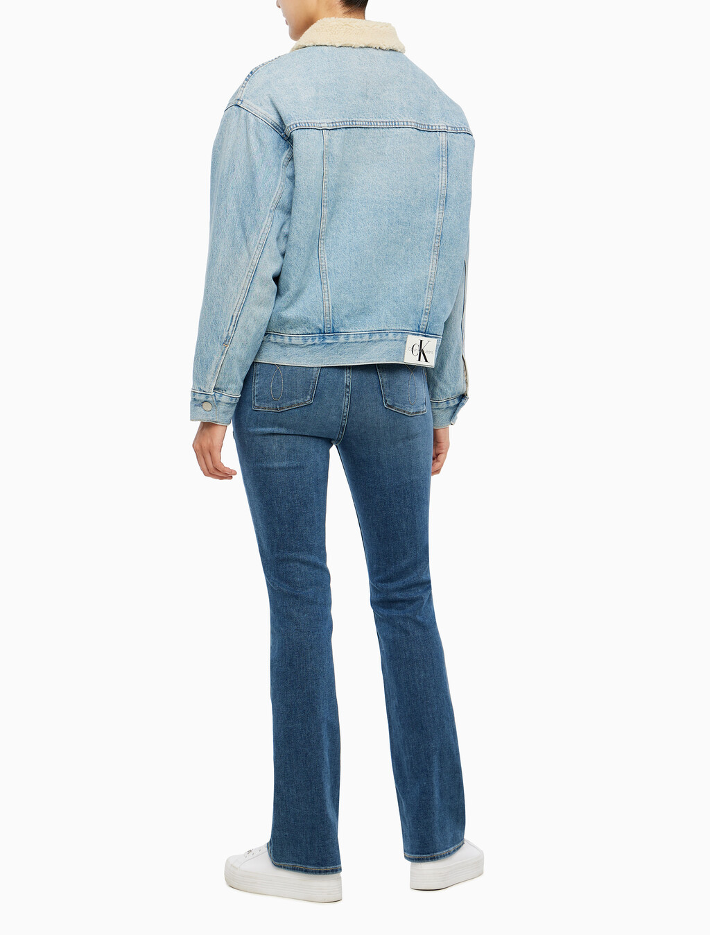 Buy 여성 쉐르파 데님 자켓 in color CHALKY BLUE