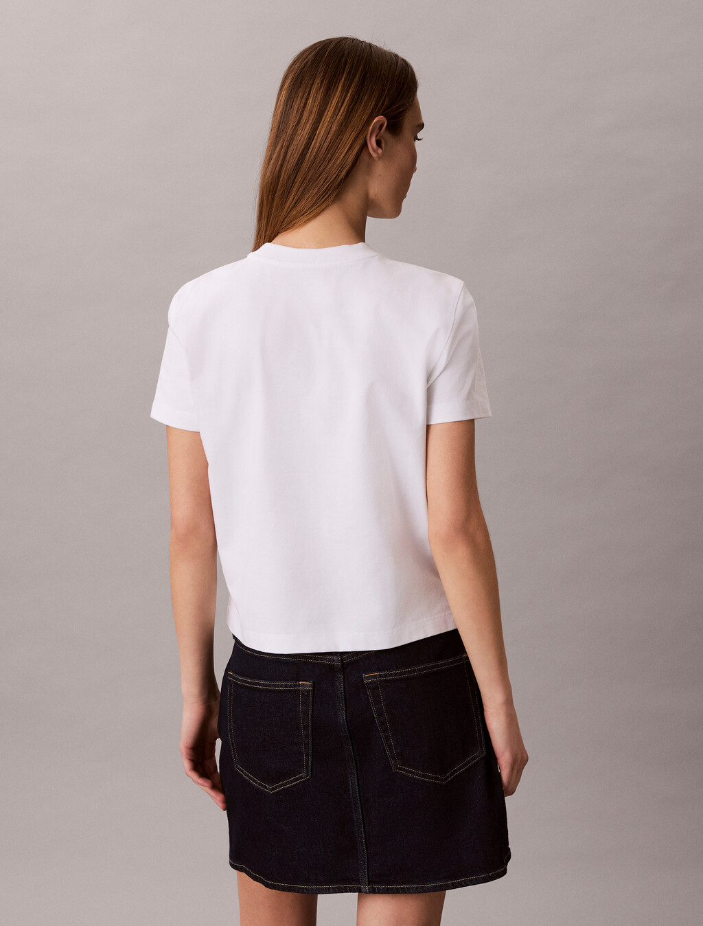 Buy 여성 쿨링 저지 릴렉스드 티 in color BRIGHT WHITE